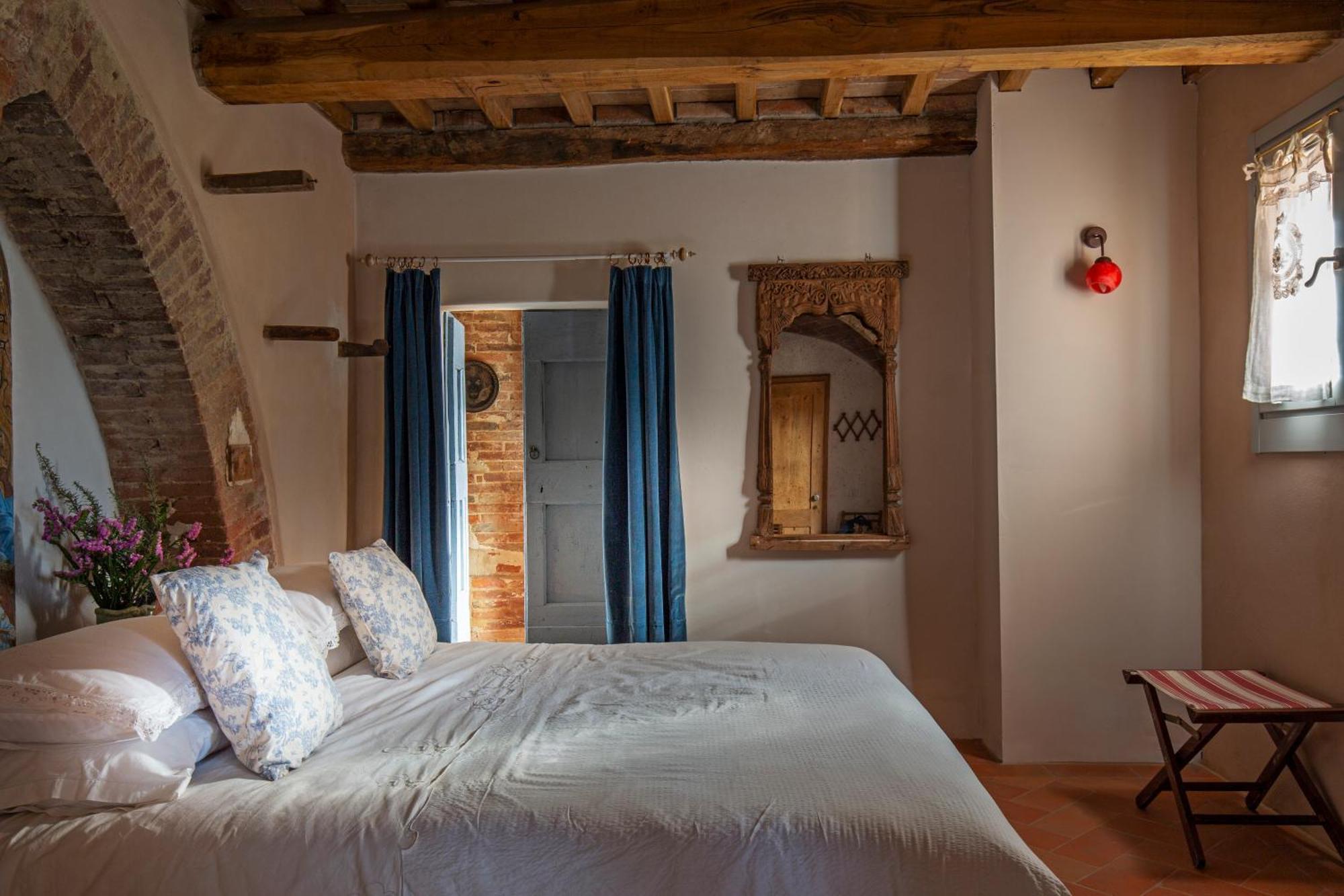 Casa Ezio Marchi - Due Appartamenti E Una Family Suite Bettolle Extérieur photo